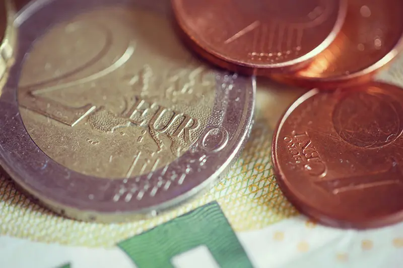 Nærbilde av euro-mynt.